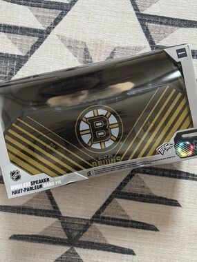 NEW NHL Boston Bruins Wireless BoomBox Speaker - New In Box